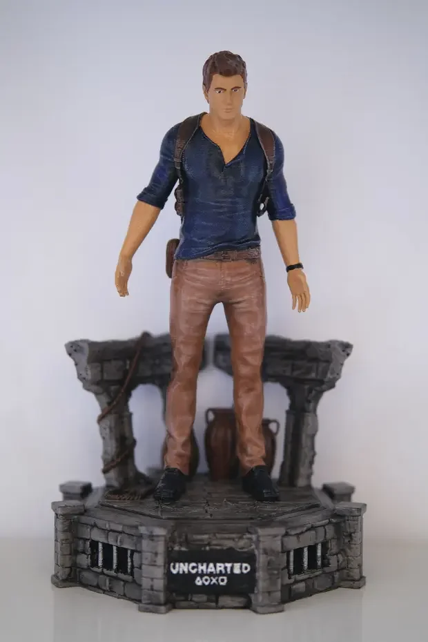 Uncharted Nathan Drake Figür 25 cm – El Yapımı figür
